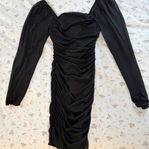 Elegant Black Ruched Long-Sleeve Women’s Dress